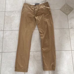 Men’s American Eagle 32x36 khaki pants
